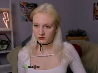 sweety-kyily nude in hot sex Live chat
