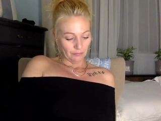 Alessandra Bee nude in hot sex Live chat
