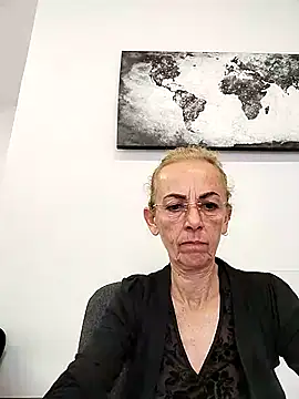 Clarabell4 nude live chat in sexy room