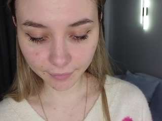 Karen-Allenn nude in hot sex Live chat
