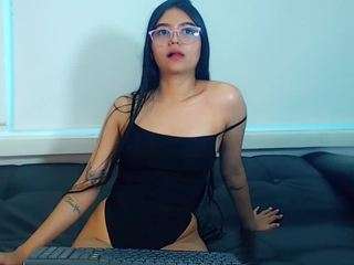 Thaylin-Lowers nude in hot sex Live chat