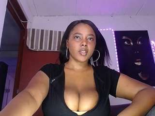 ysselaBod nude in hot sex Live chat