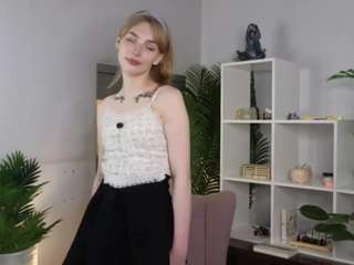 EdwinaCawthorne nude in hot sex Live chat