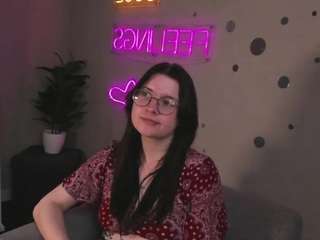 Elsie-Basnett nude in hot sex Live chat