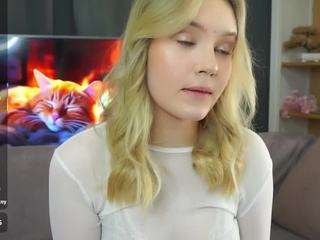 QuennaEngelby nude in hot sex Live chat