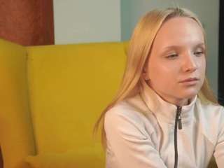 ZeldaCharlie nude in hot sex Live chat