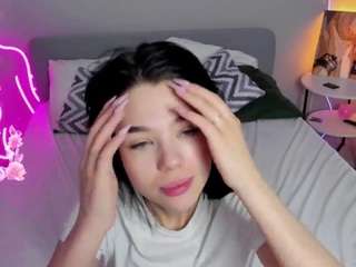 Alice-Bradly nude in hot sex Live chat