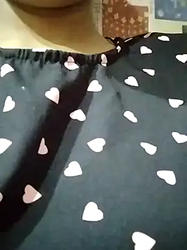 Cute_monu nude live chat in sexy room
