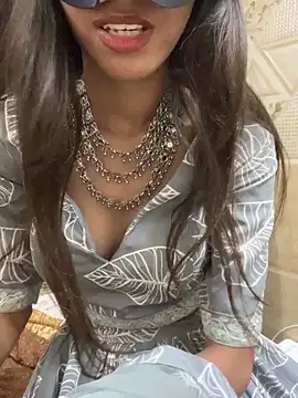 Desire_Zoya nude live chat in sexy room