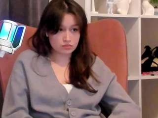 ElwynaDuell nude in hot sex Live chat