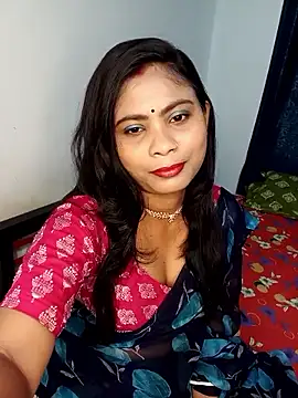 RedQQueen nude live chat in sexy room