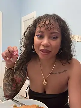 Thebrattyprincess nude live chat in sexy room