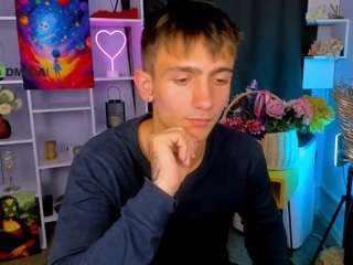 tobi-yours nude in hot sex Live chat