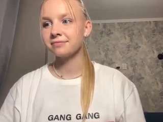 AnnisFitt nude in hot sex Live chat