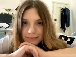 CwenHanchett nude in hot sex Live chat