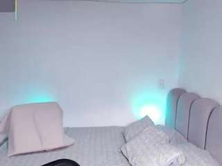 Melanie-Roldan nude in hot sex Live chat