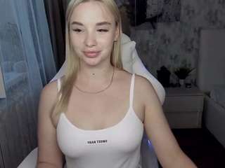 KiraKrox nude in hot sex Live chat