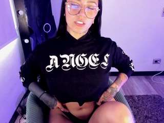 larola_a nude in hot sex Live chat