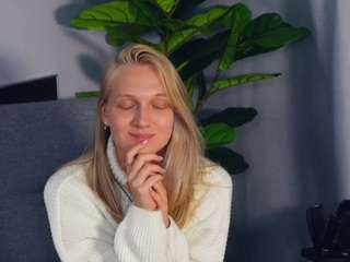 Lilliam nude in hot sex Live chat