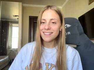 MayraHux nude in hot sex Live chat