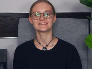 ReynaTownzen nude in hot sex Live chat