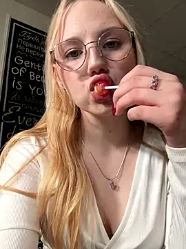 Sky_Cutie nude live chat in sexy room