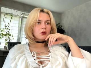AdriaShatt nude in hot sex Live chat