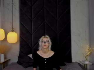 AlysiaSun nude in hot sex Live chat