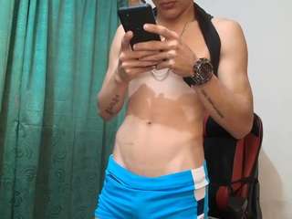 andyloverhuge nude in hot sex Live chat