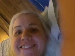 hazeleyes31 nude in hot sex Live chat