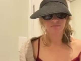 lilamelon nude in hot sex Live chat