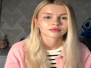 LuraFeld nude in hot sex Live chat