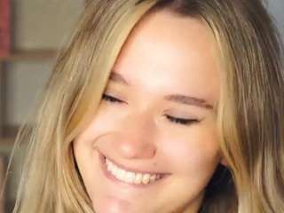 Mikki nude in hot sex Live chat
