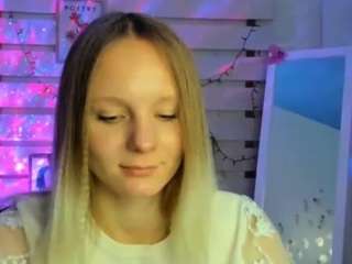 BonyyyKisua nude in hot sex Live chat
