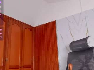 emmiilyrosee nude in hot sex Live chat