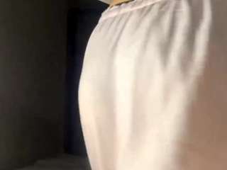 LeahPerez nude in hot sex Live chat