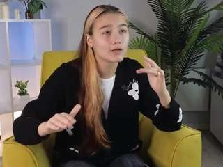 ManieBaranow nude in hot sex Live chat