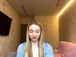 JanetHolowell nude in hot sex Live chat