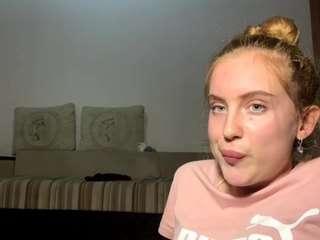 KenyattaWeidig nude in hot sex Live chat