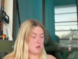 Leia Carter nude in hot sex Live chat