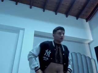Leo , ❤️‍🔥 nude in hot sex Live chat