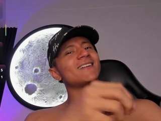 Leo , ❤️‍🔥 nude in hot sex Live chat