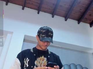 Leo , ❤️‍🔥 nude in hot sex Live chat