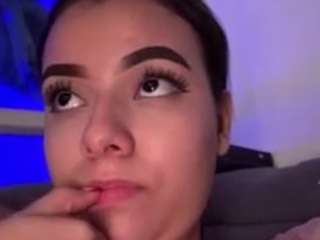 sofyhills nude in hot sex Live chat