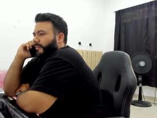 bigbear232323 nude in hot sex Live chat