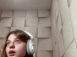 CarolynEccleston nude in hot sex Live chat