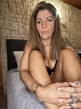 Dreamlove1 nude live chat in sexy room