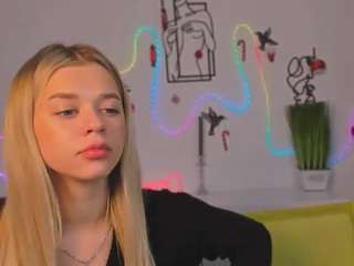 flora-nyx nude in hot sex Live chat