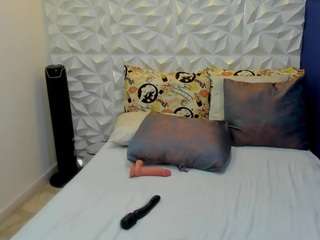 kiira-foxxx nude in hot sex Live chat