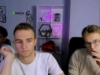 leon-lie nude in hot sex Live chat
